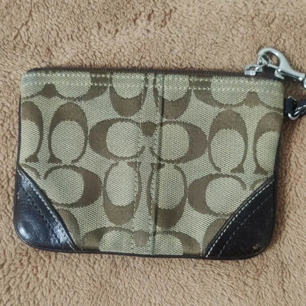 Coach • Tan & Brown Signature Wristlet • Zip Top • Like New